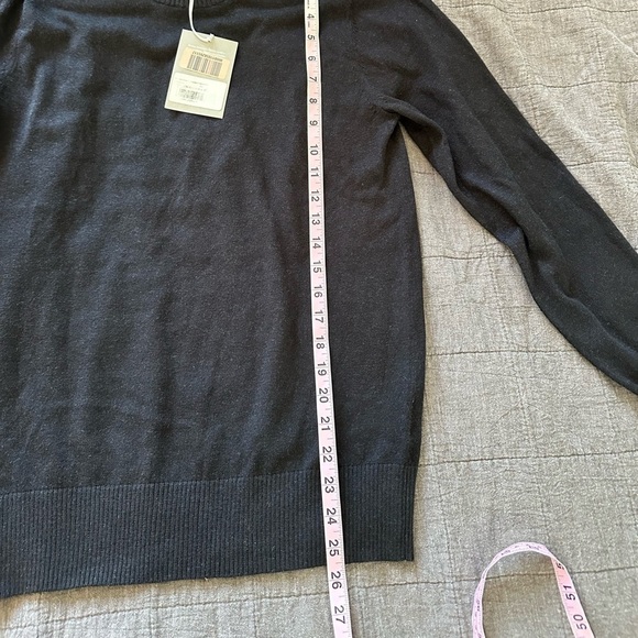 Everlane | The No-Sweat Sweater | Uniform - Picture 8 of 11